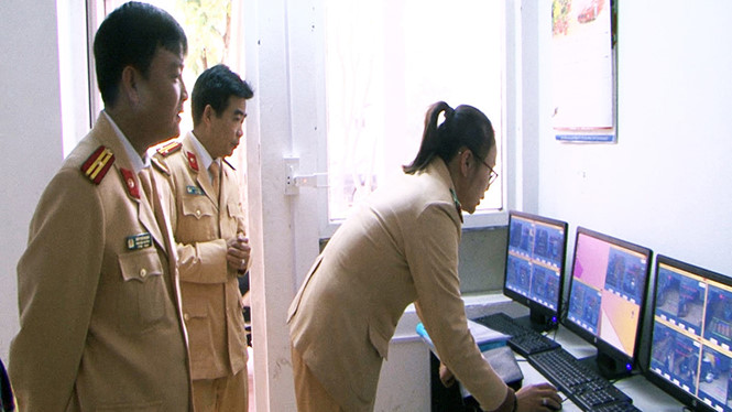 Bắt lỗi vi phạm giao thông tại thị xã Quảng Yên qua thiết bị camera giám sát
