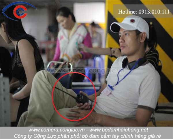 Bộ đ&agrave;m d&ugrave;ng trong ph&aacute;t thanh, truyền h&igrave;nh.